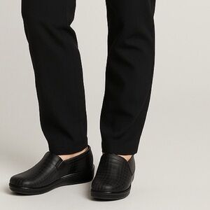 Alegria Women’s Leather Slip-On Clogs Black EU 40 US 9.5–10 Comfort Work Shoes